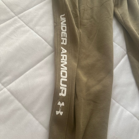 Men’s Under Armor set - Picture 4 of 5